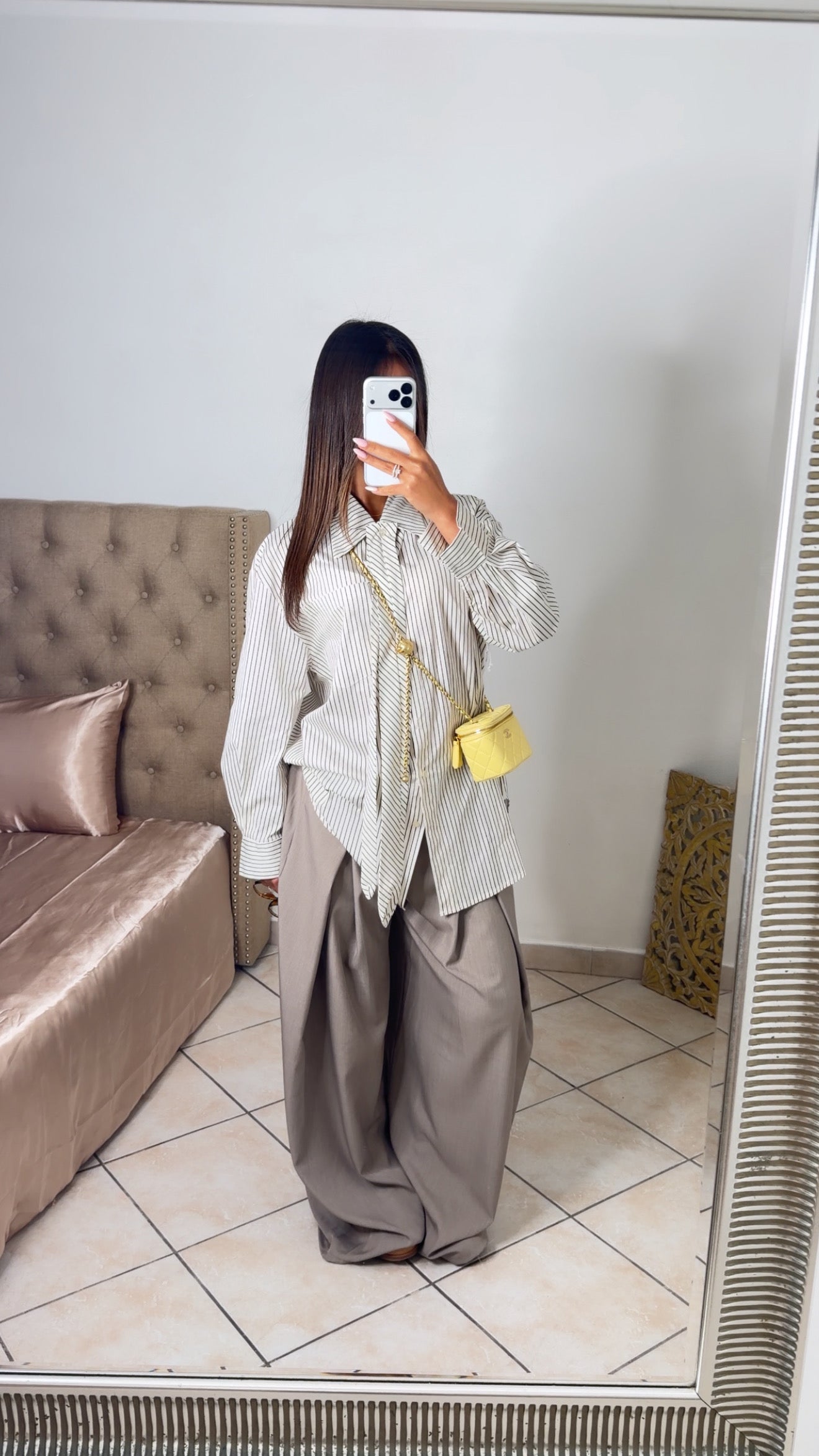 Chemise rayée à cravate amovible [CREME]