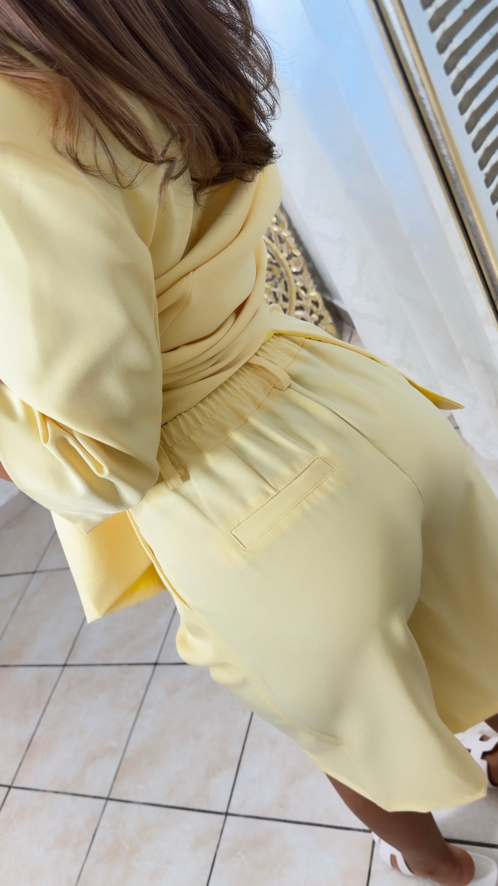 Ensemble blazer manches courtes et bermuda [JAUNE]