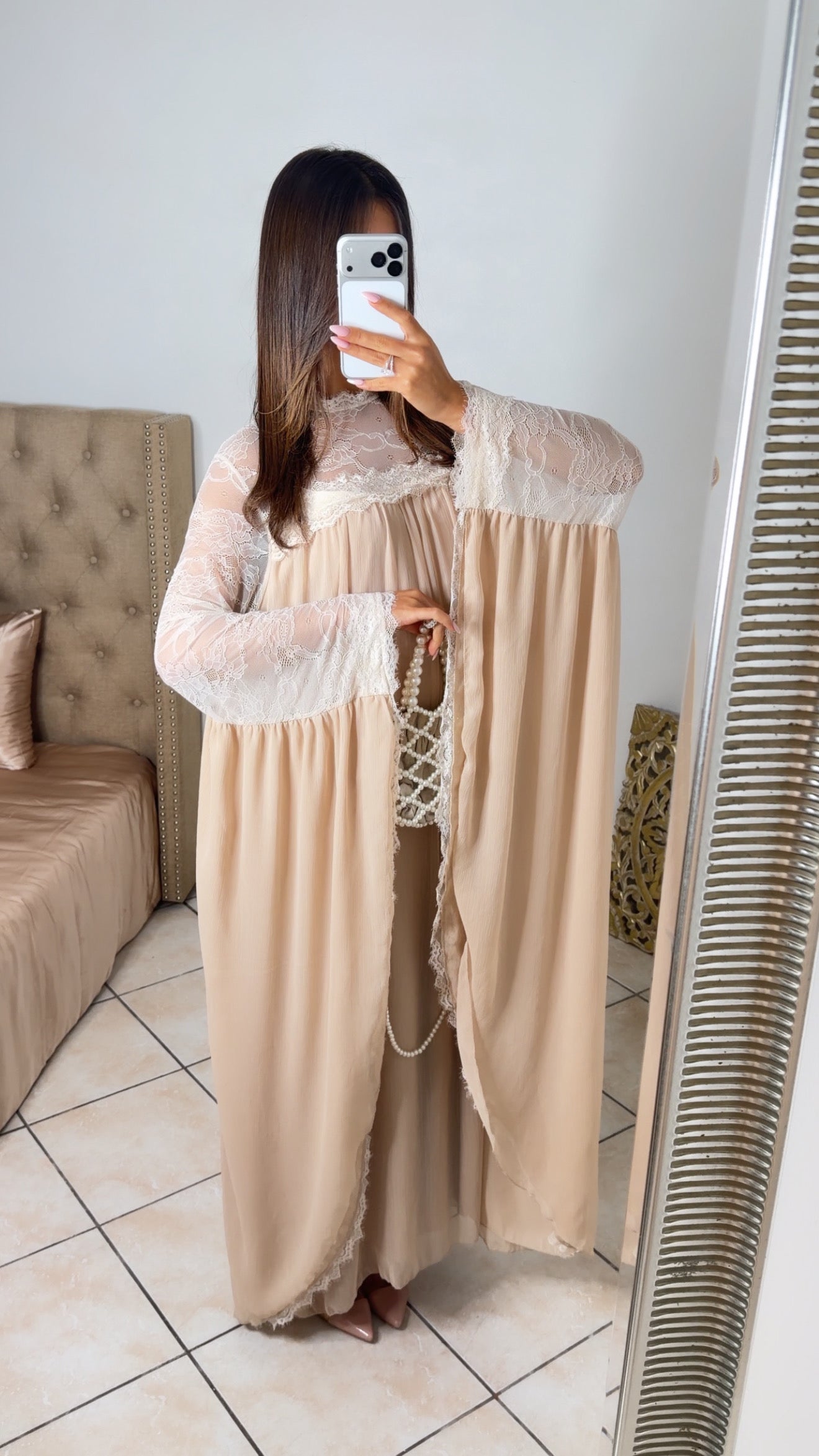 Robe longue à dentelle [BEIGE]