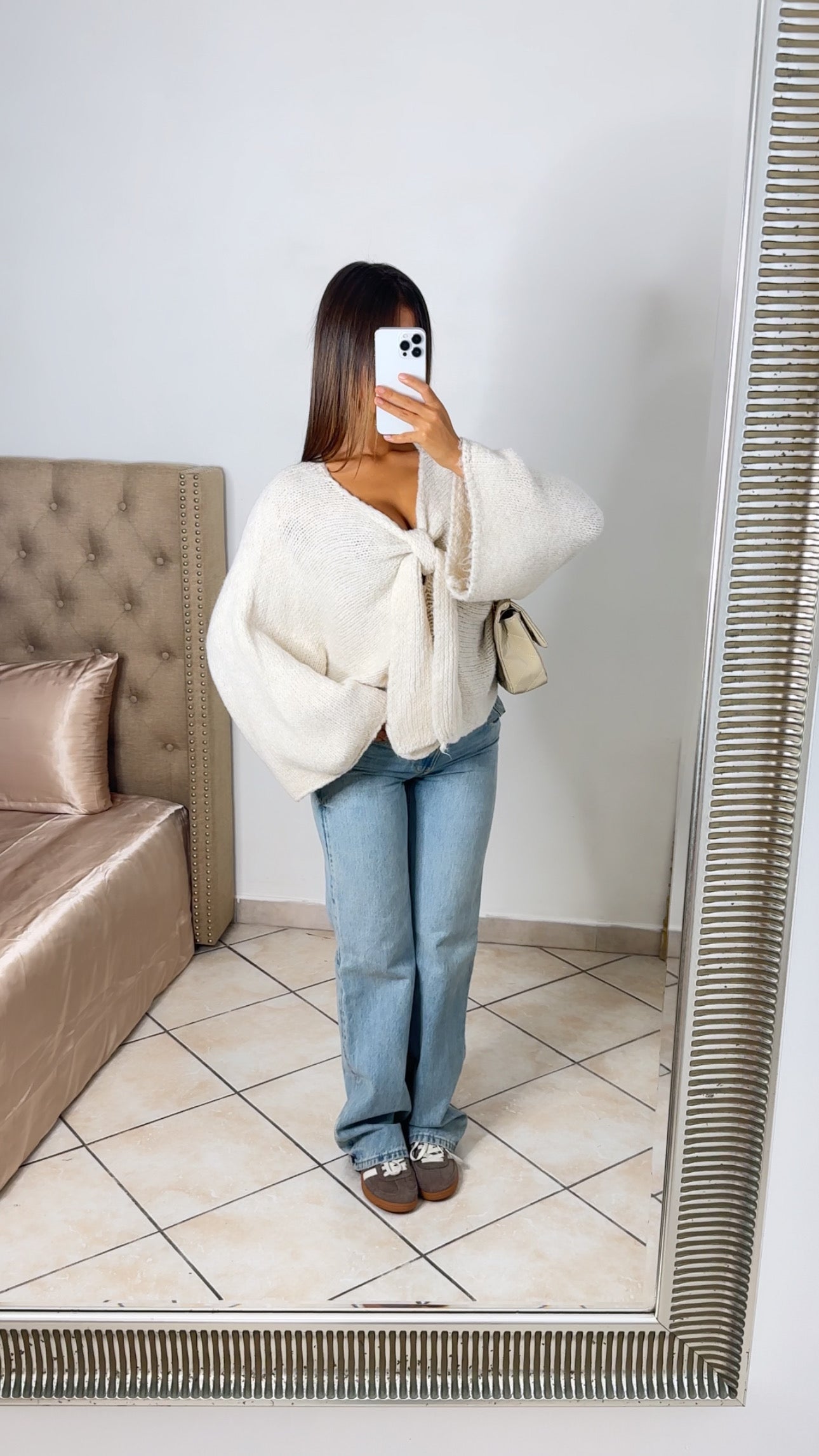 Pull oversize en maille noeud à manches évasées [CREME]