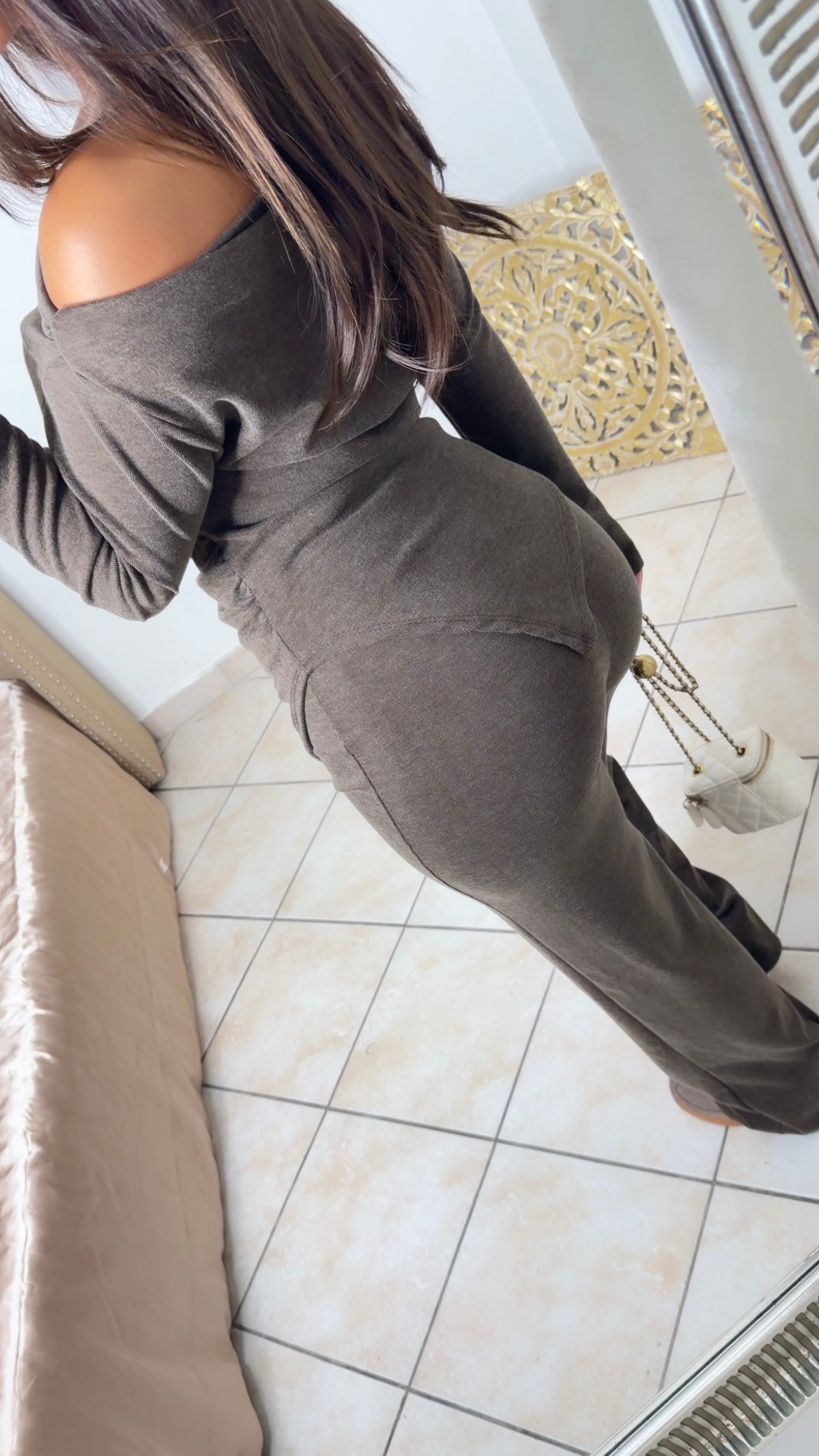 Ensemble asymétrique cintré à col bateau [TAUPE]