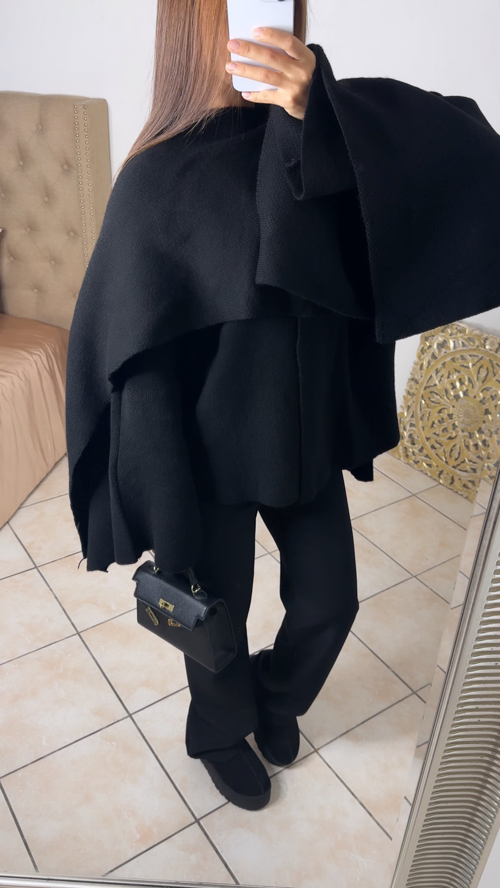 Veste en maille avec cape [NOIR]