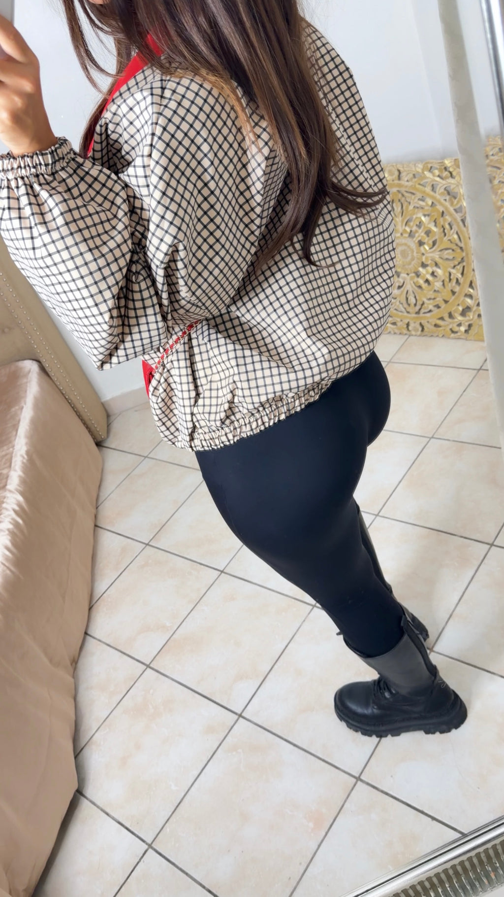 Veste à carreaux revers rouge [CREME]