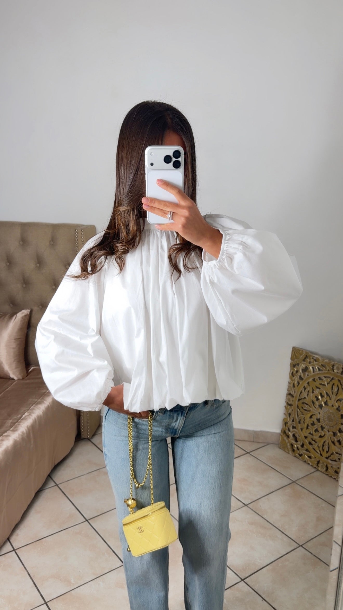 Blouse bouffante à nouer au dos [BLANC]