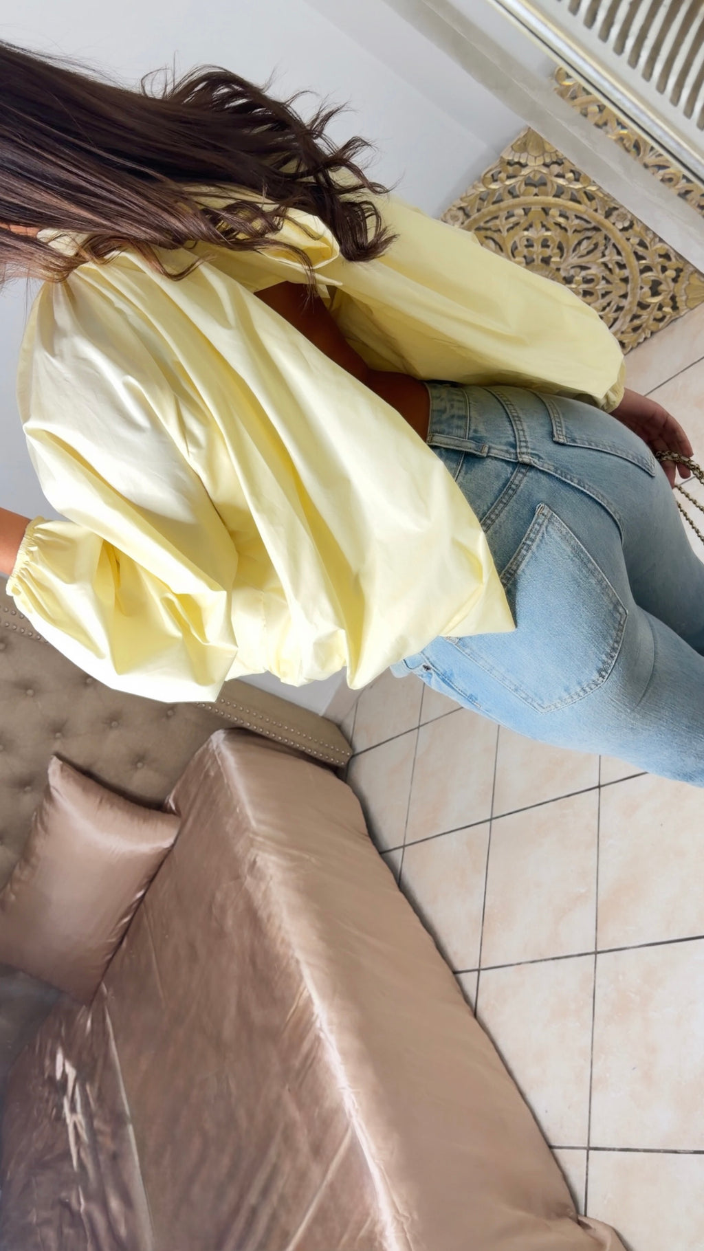 Blouse bouffante à nouer au dos [JAUNE]