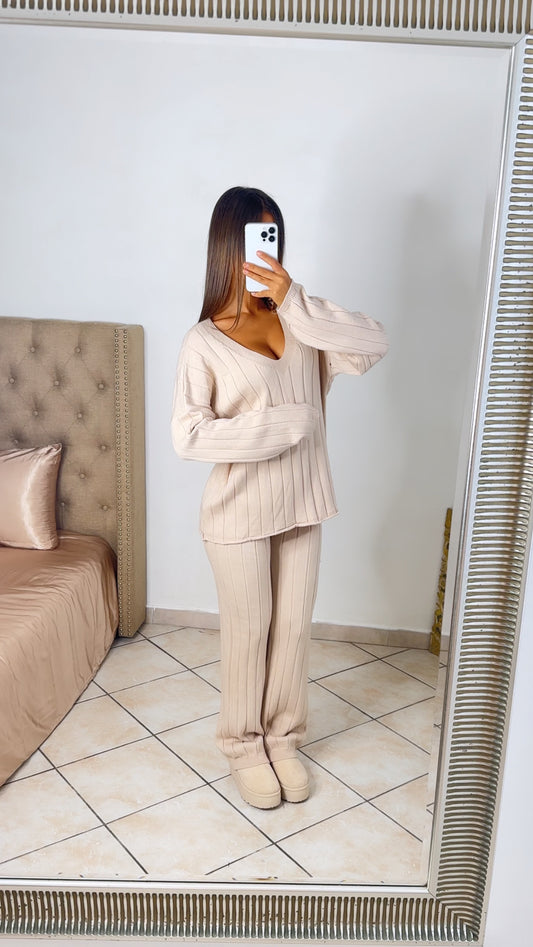 Ensemble pantalon en maille col V [BEIGE]