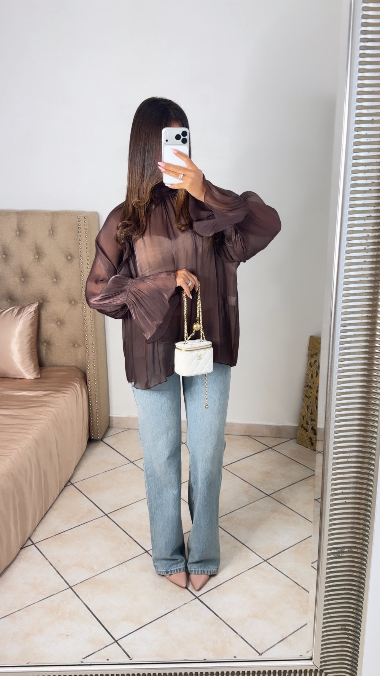 Blouse col montant à volants [MARRON]