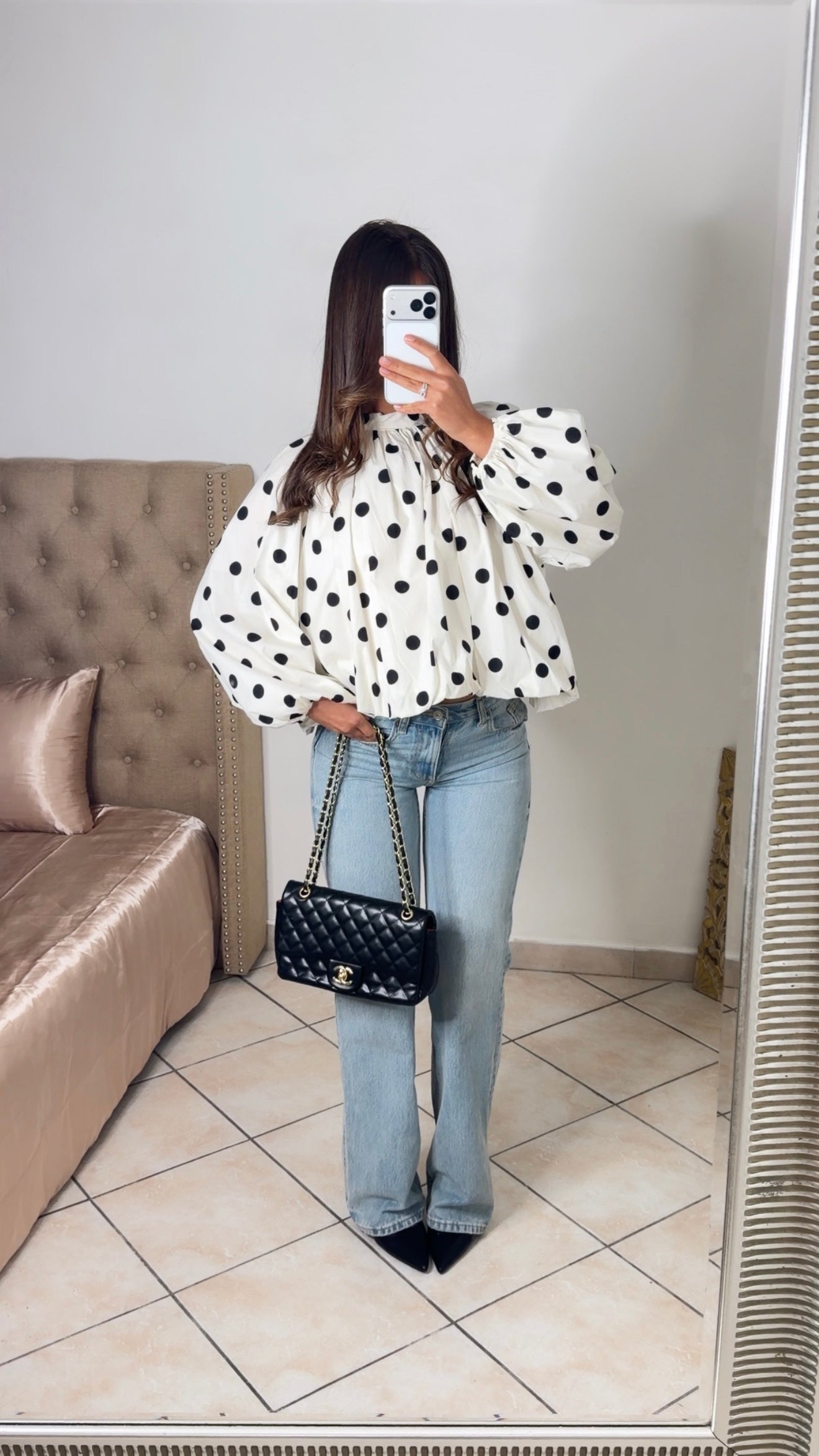 Blouse bouffante à pois à nouer au dos [BLANC]