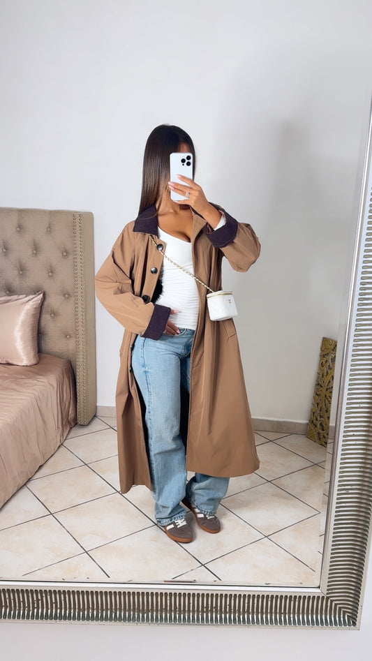 Trench long oversize à revers en daim marron [CAMEL]