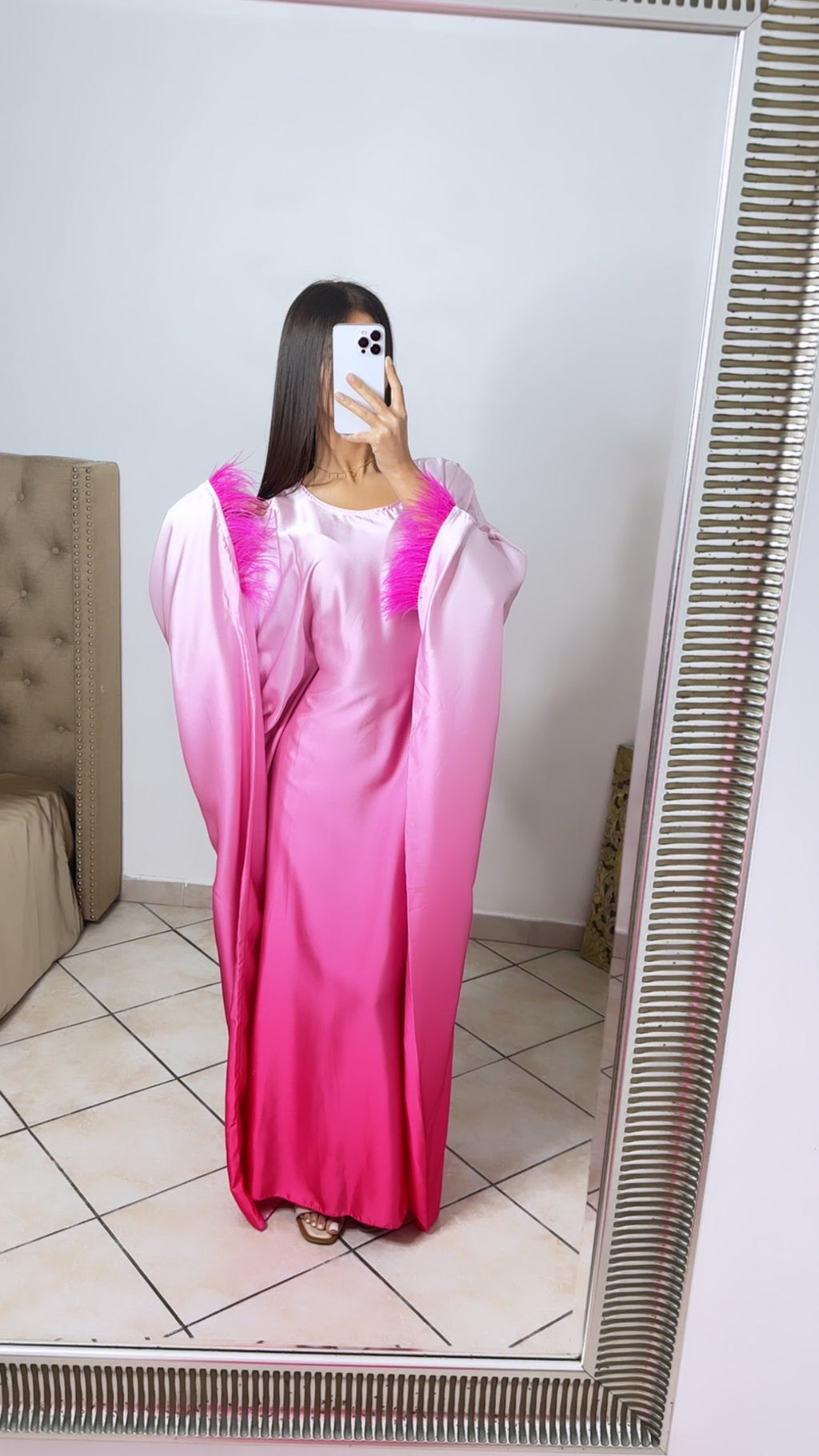 Robe satinée à plume [ROSE]