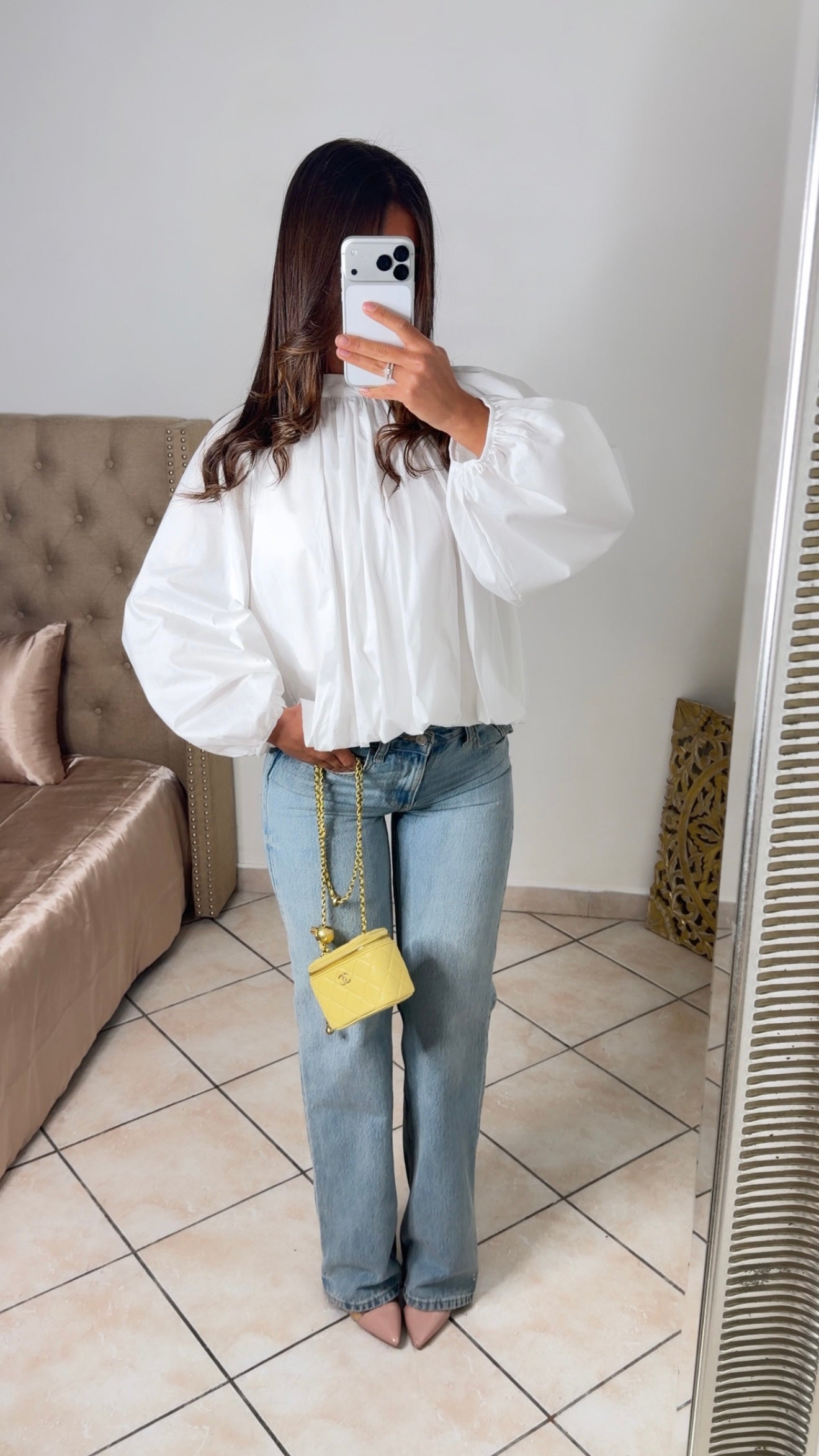Blouse bouffante à nouer au dos [BLANC]