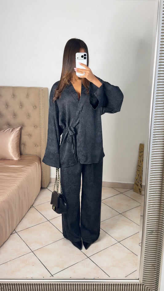 Ensemble kimono et pantalon satinée [NOIR]