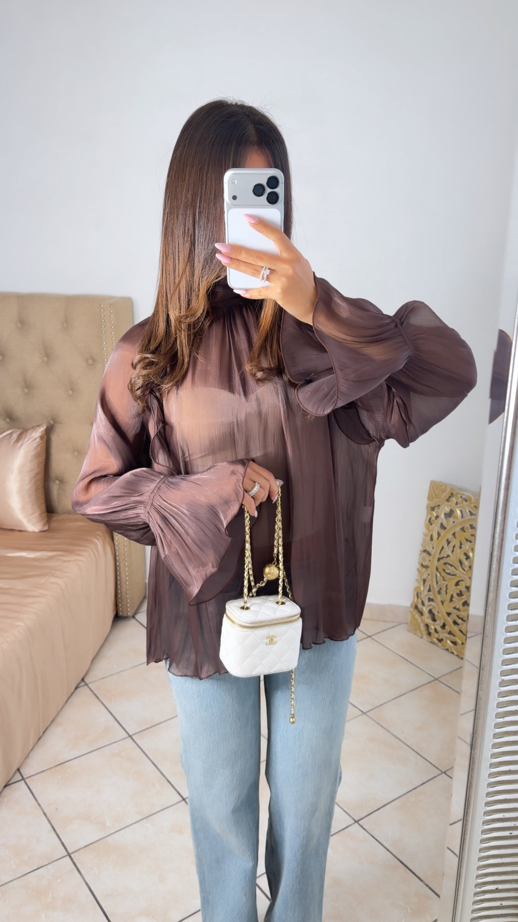 Blouse col montant à volants [MARRON]