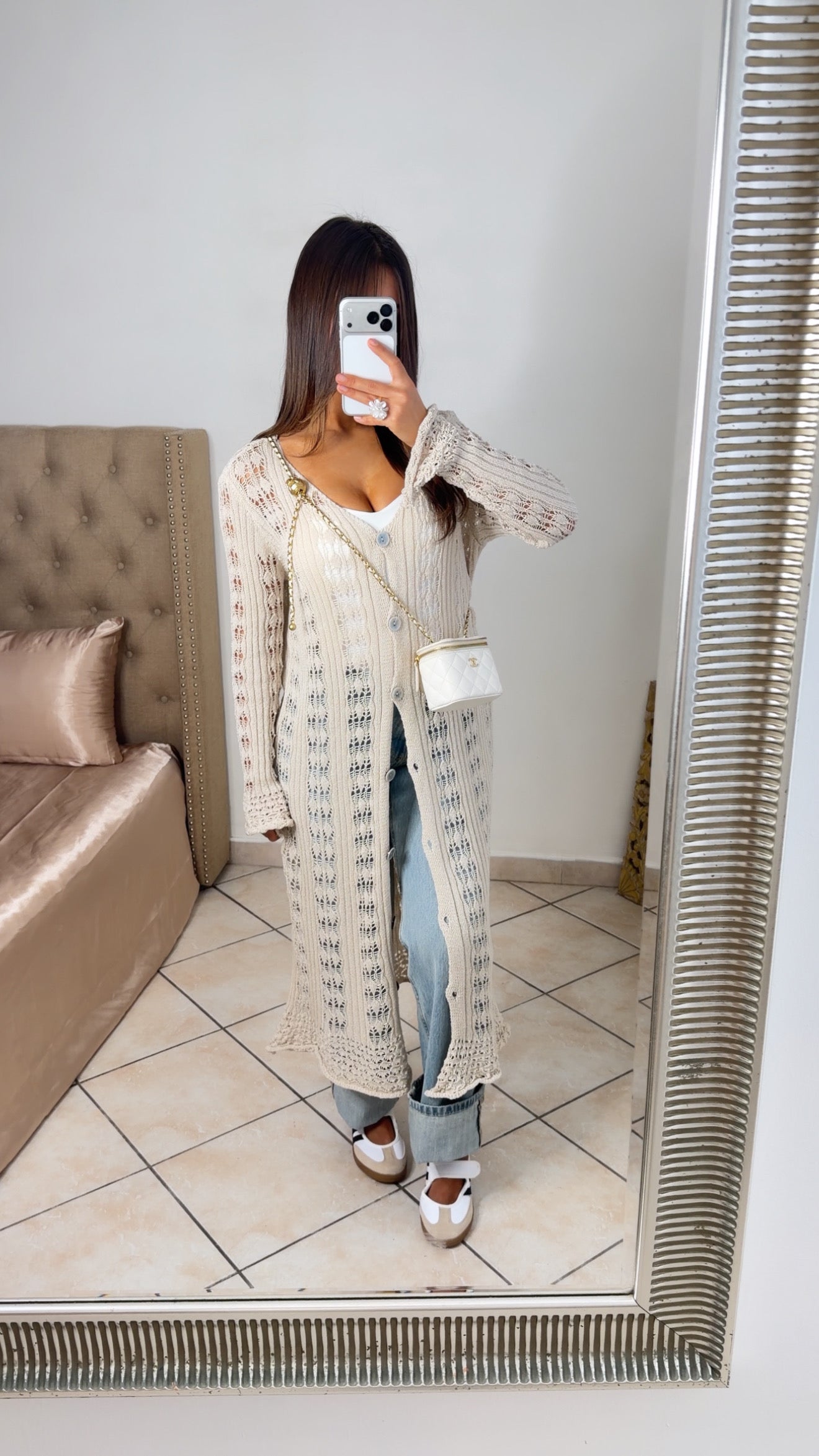 Gilet crochet long à boutons [BEIGE]