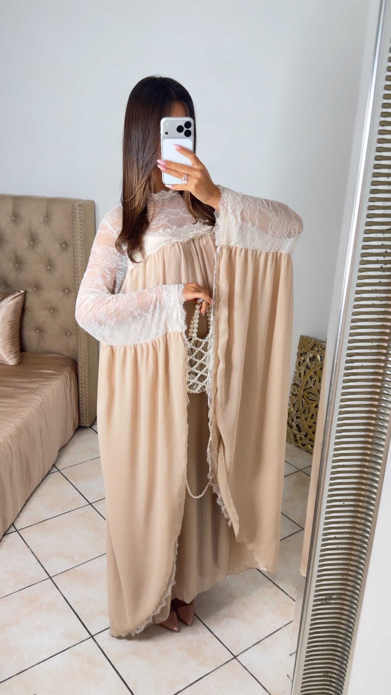 Robe longue à dentelle [BEIGE]