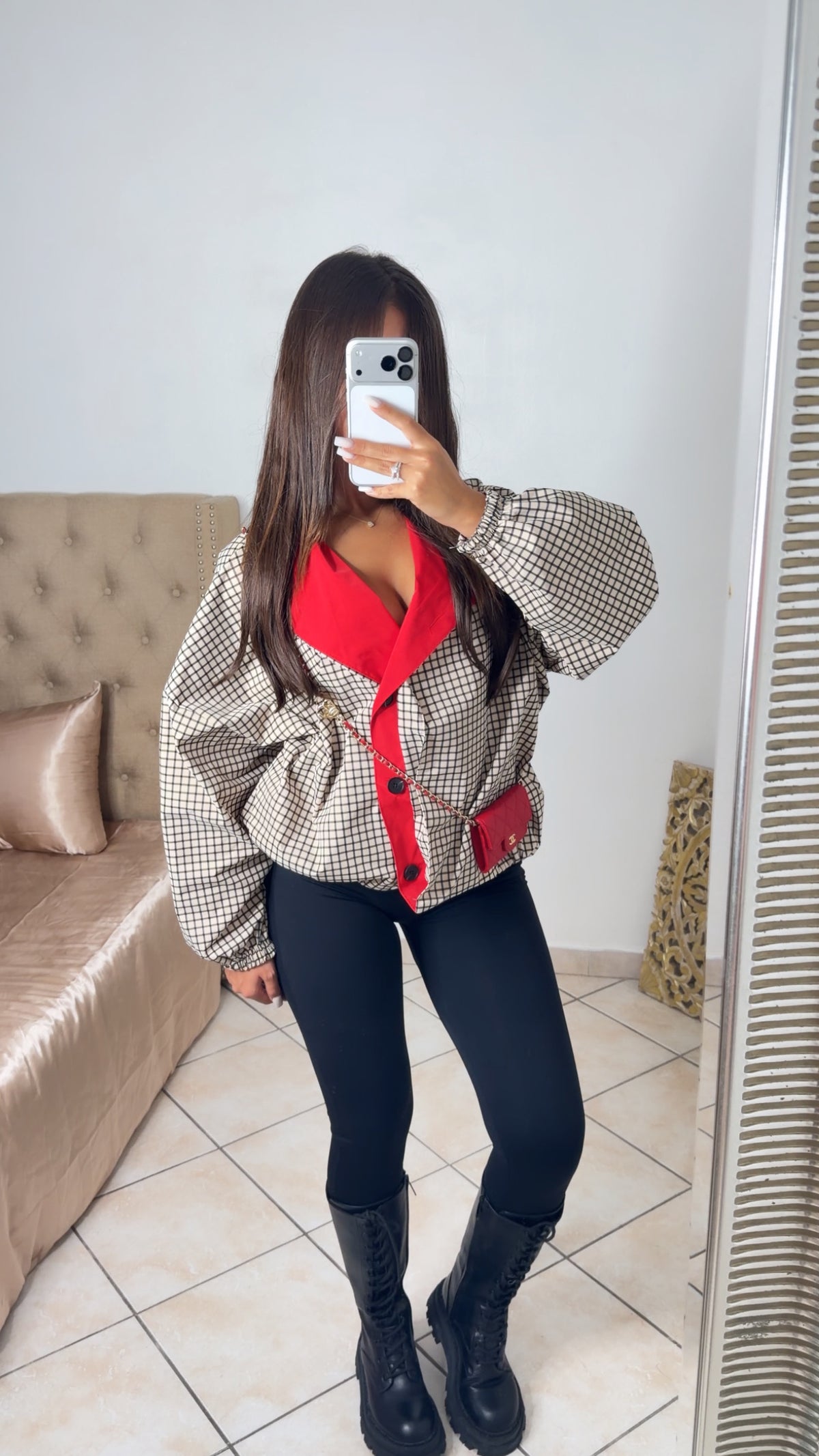 Veste à carreaux revers rouge [CREME]