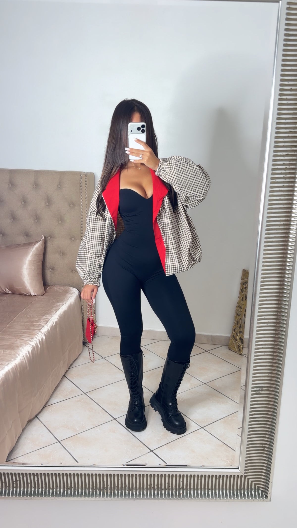 Veste à carreaux revers rouge [CREME]