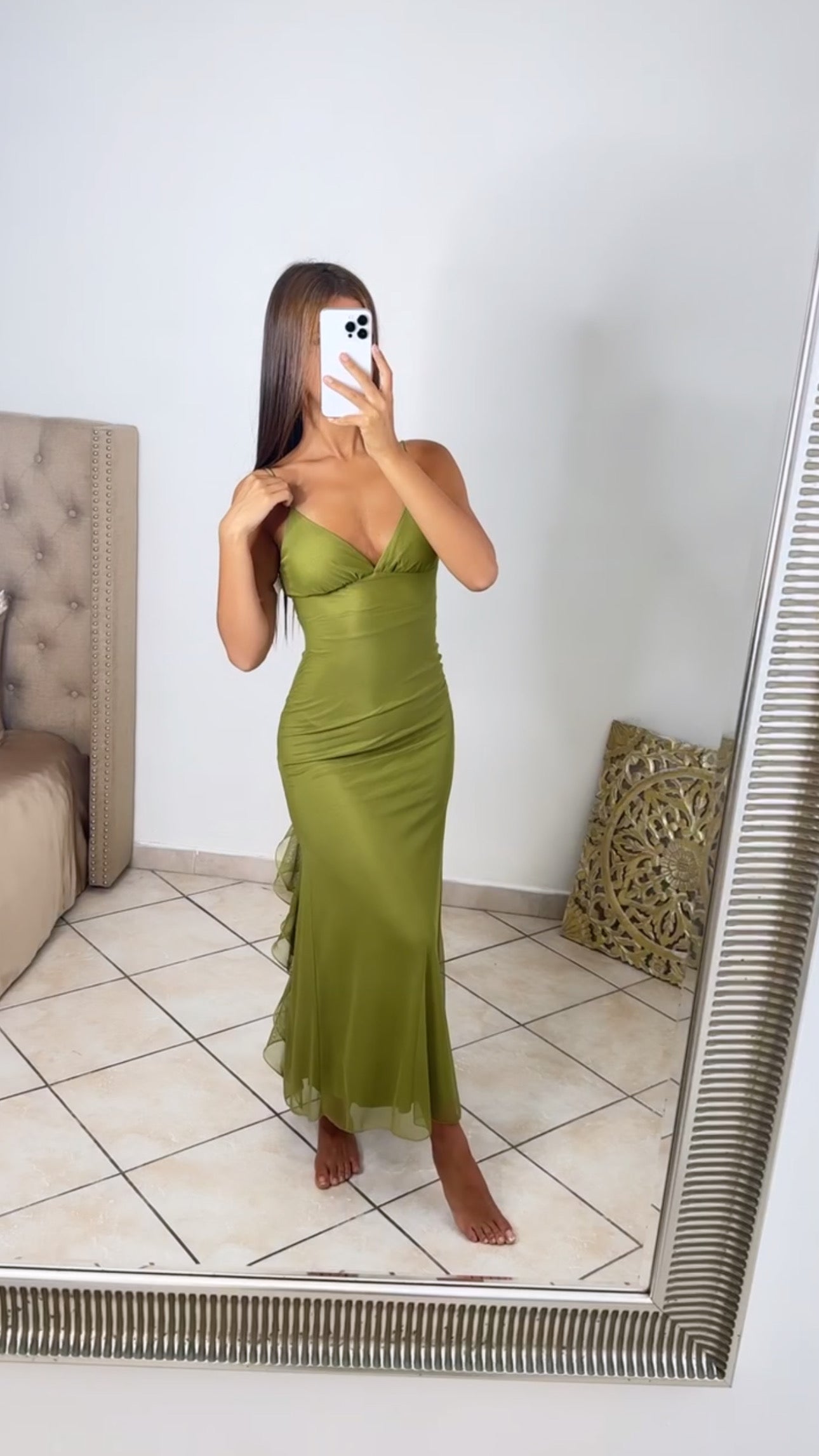 Robe à volants dos nu et fente à l’arrière [KAKI]