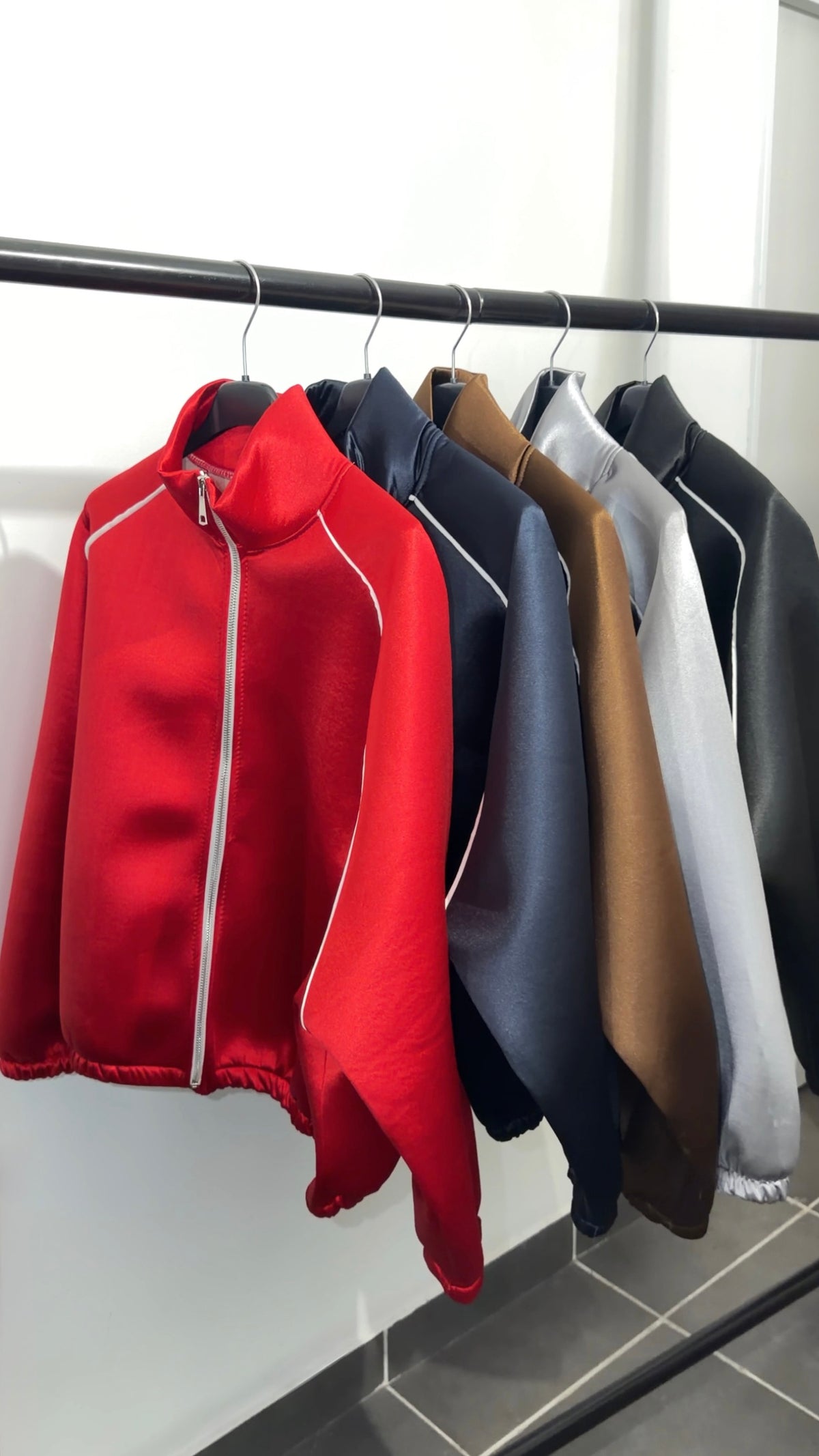 Veste oversize style bomber satinée